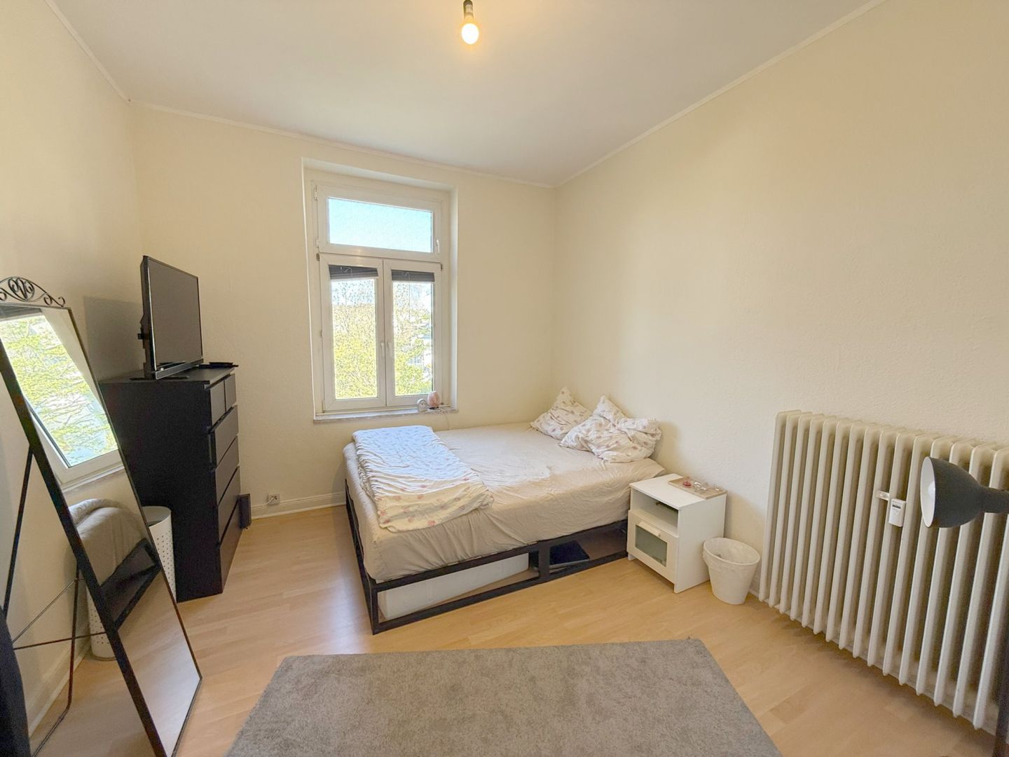 Ansicht 6 von: Reserviert! Im Herzen von Neuss: Helles Apartment mit Duschbad im charmanten Altbau in der Neusser Innenstadt